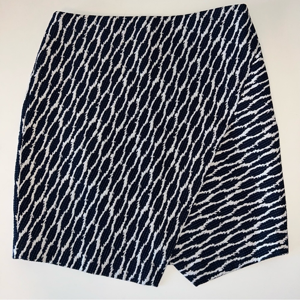 LOFT womens blue white textured faux wrap asymmetrical mini skirt size Medium